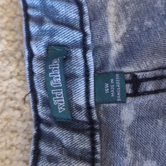 Wild Fable Gray Distressed Highest Rise Cut Off Shorts Size 16W - Picture 2 of 4